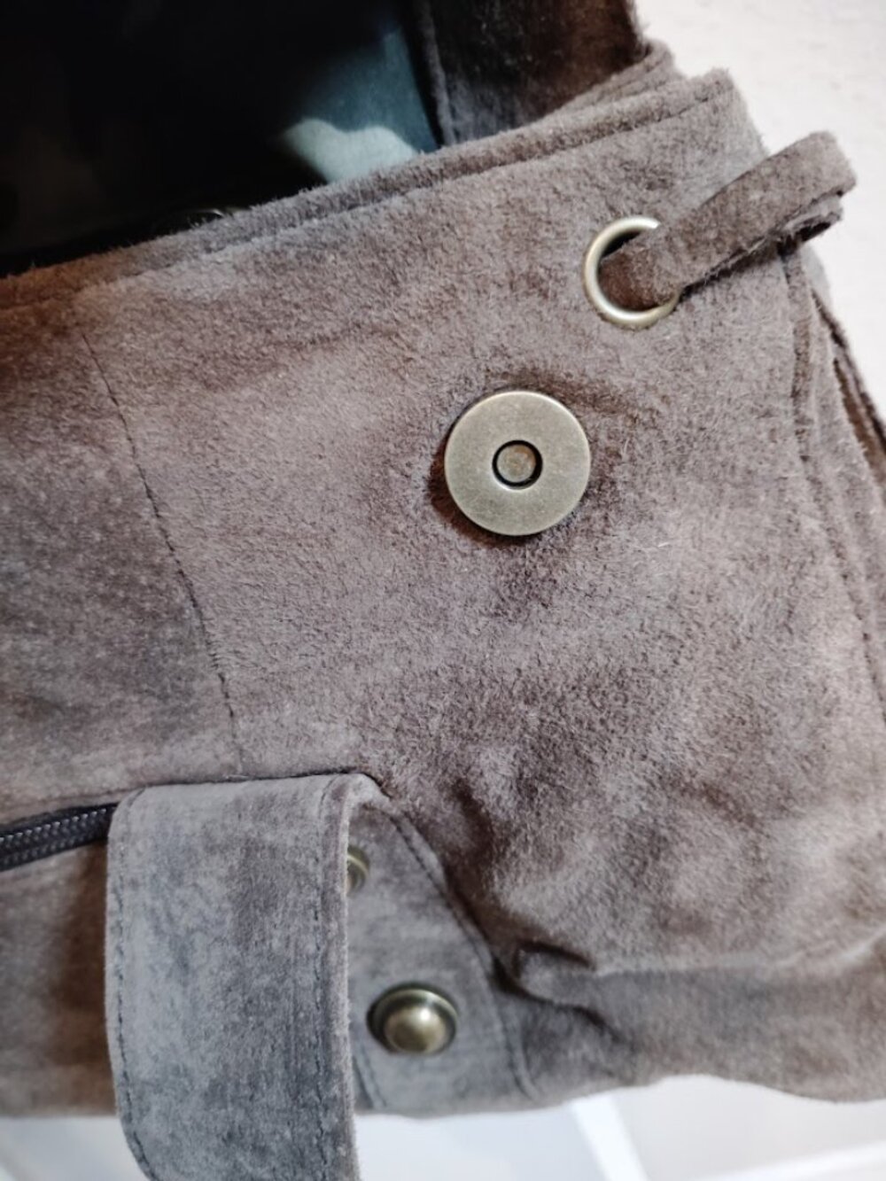 Wilsons Leather Studded Suede Bag - Picture 13 of 14